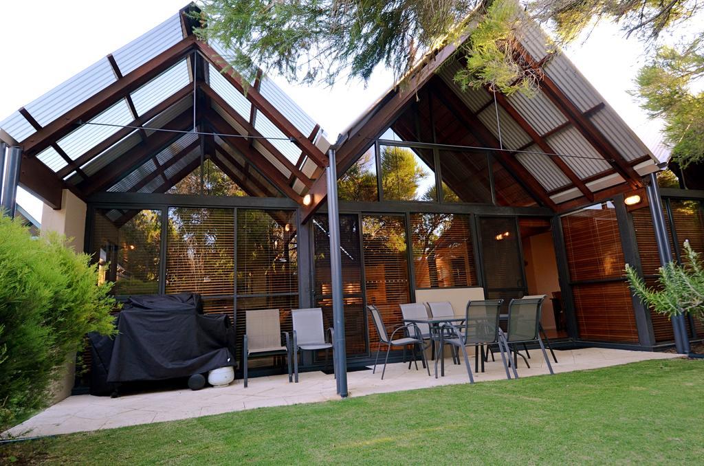 Whalers Cove Villas Dunsborough Bagian luar foto